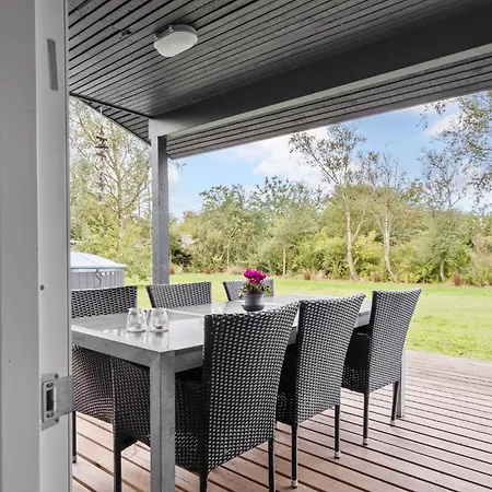 3 Bedroom Awesome In *