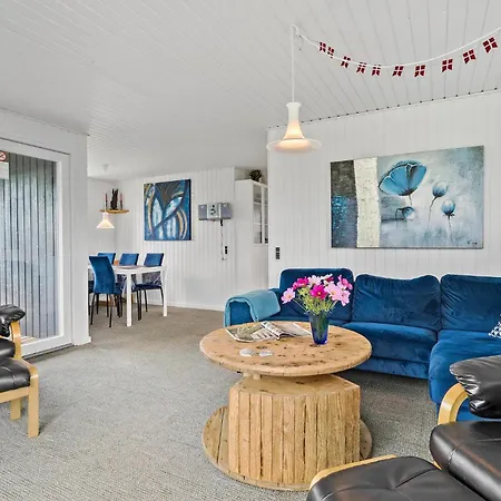 Holiday home 3 Bedroom Awesome In