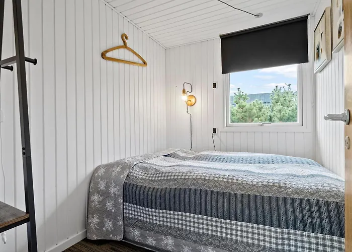 3 Bedroom Awesome In Ulfborg