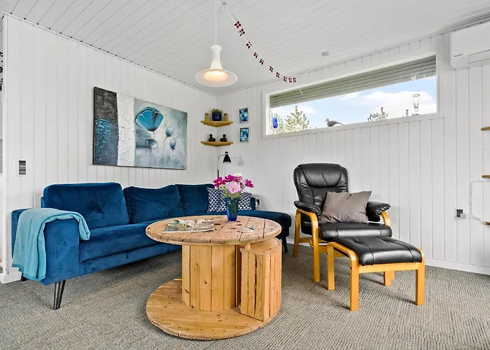 Holiday home 3 Bedroom Awesome In