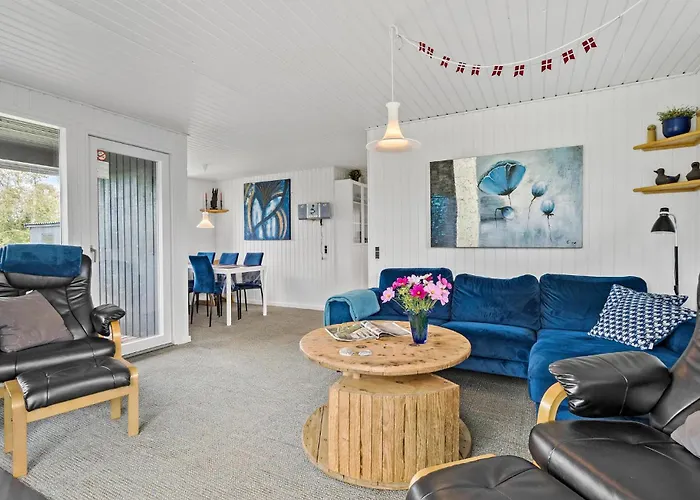 Holiday home 3 Bedroom Awesome In