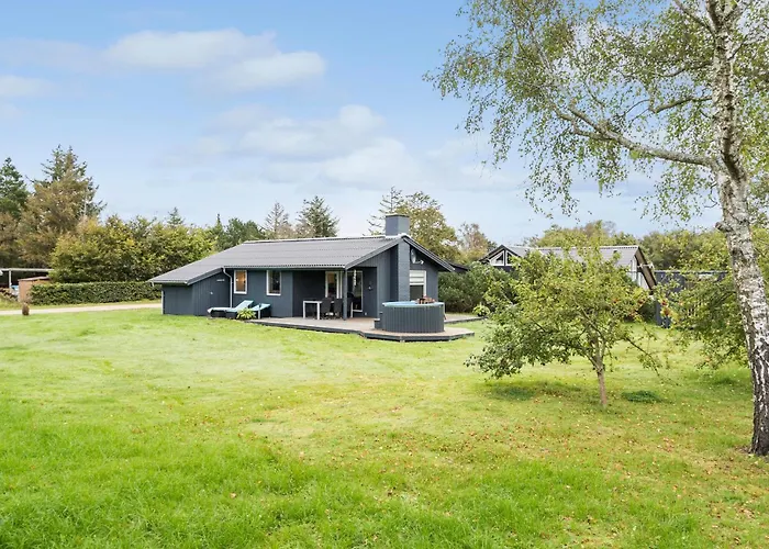 Holiday home 3 Bedroom Awesome In *